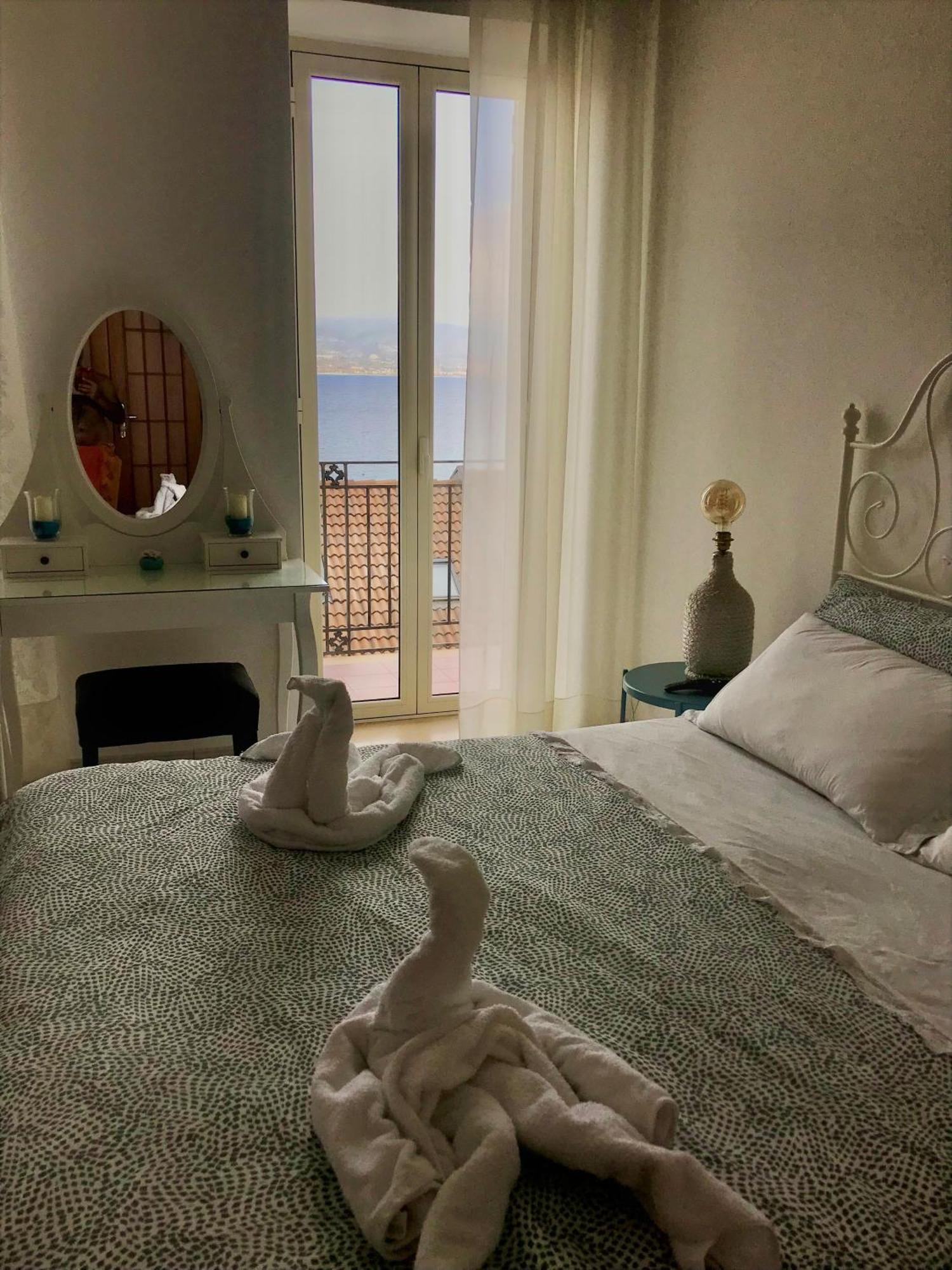 Vecchia Paradiso - A Un Passo Dal Mare Mesina Habitación foto